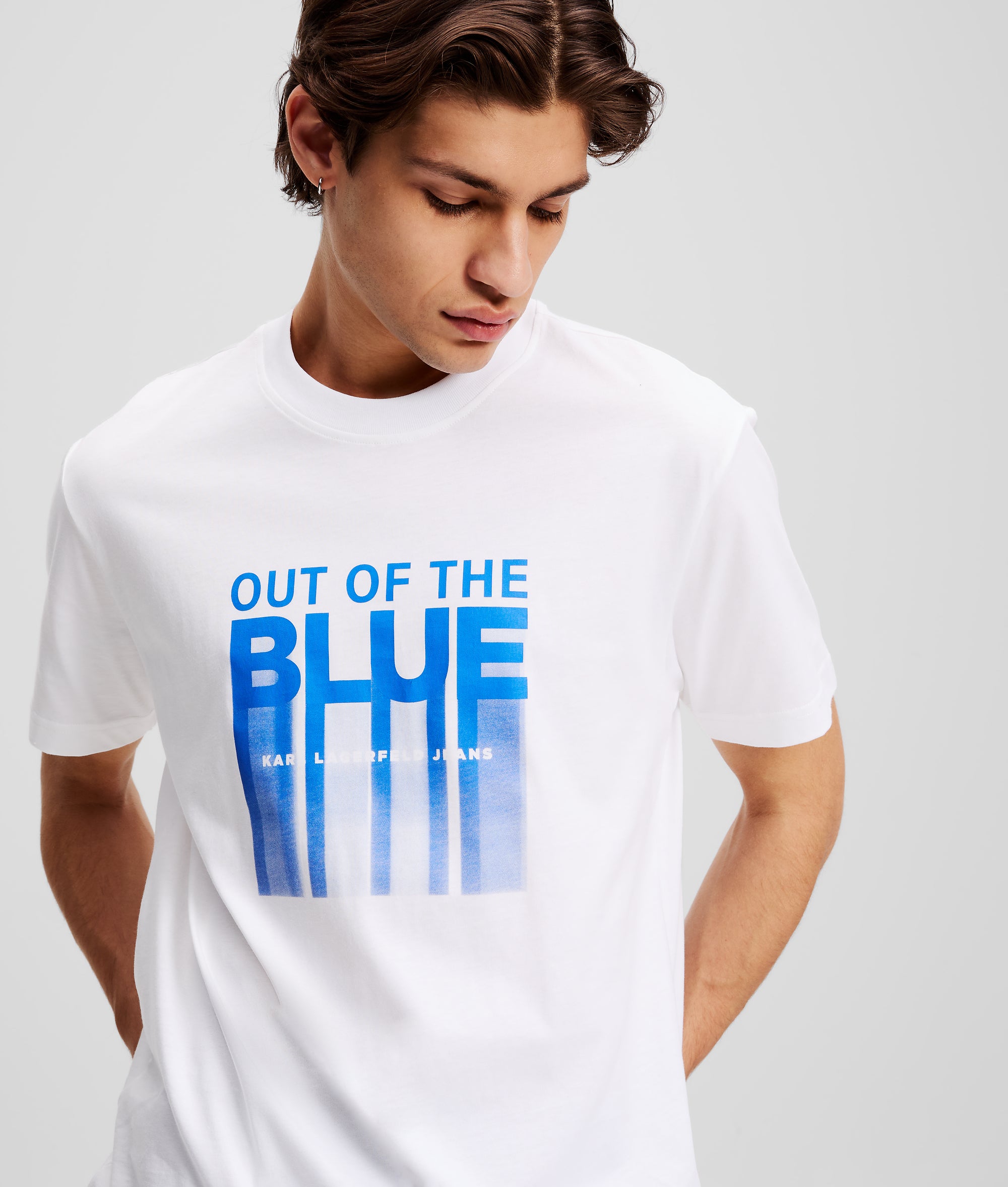 OUT OF THE BLUE GRAPHIC T-SHIRT - Image 3