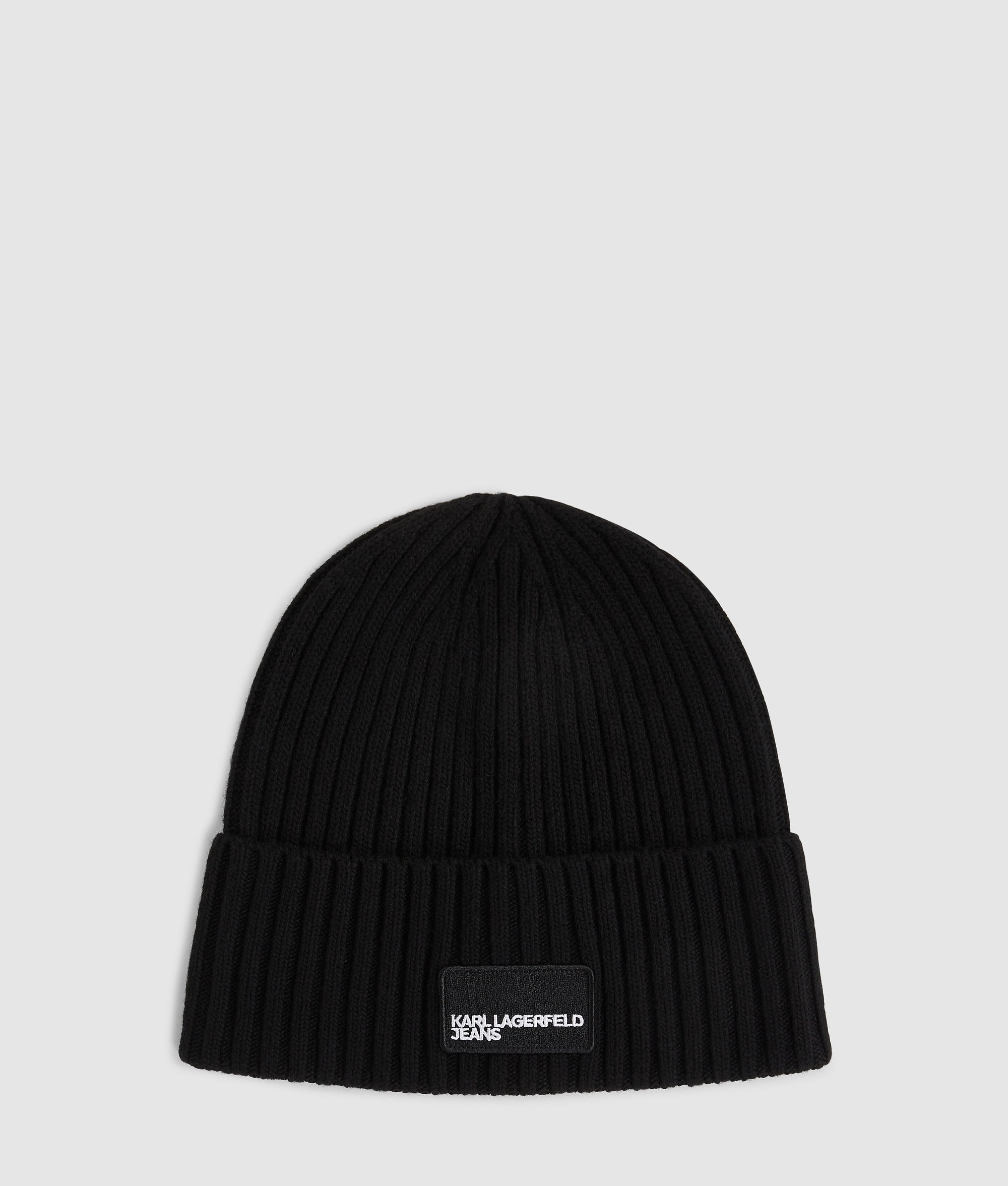 Logo patch beanie