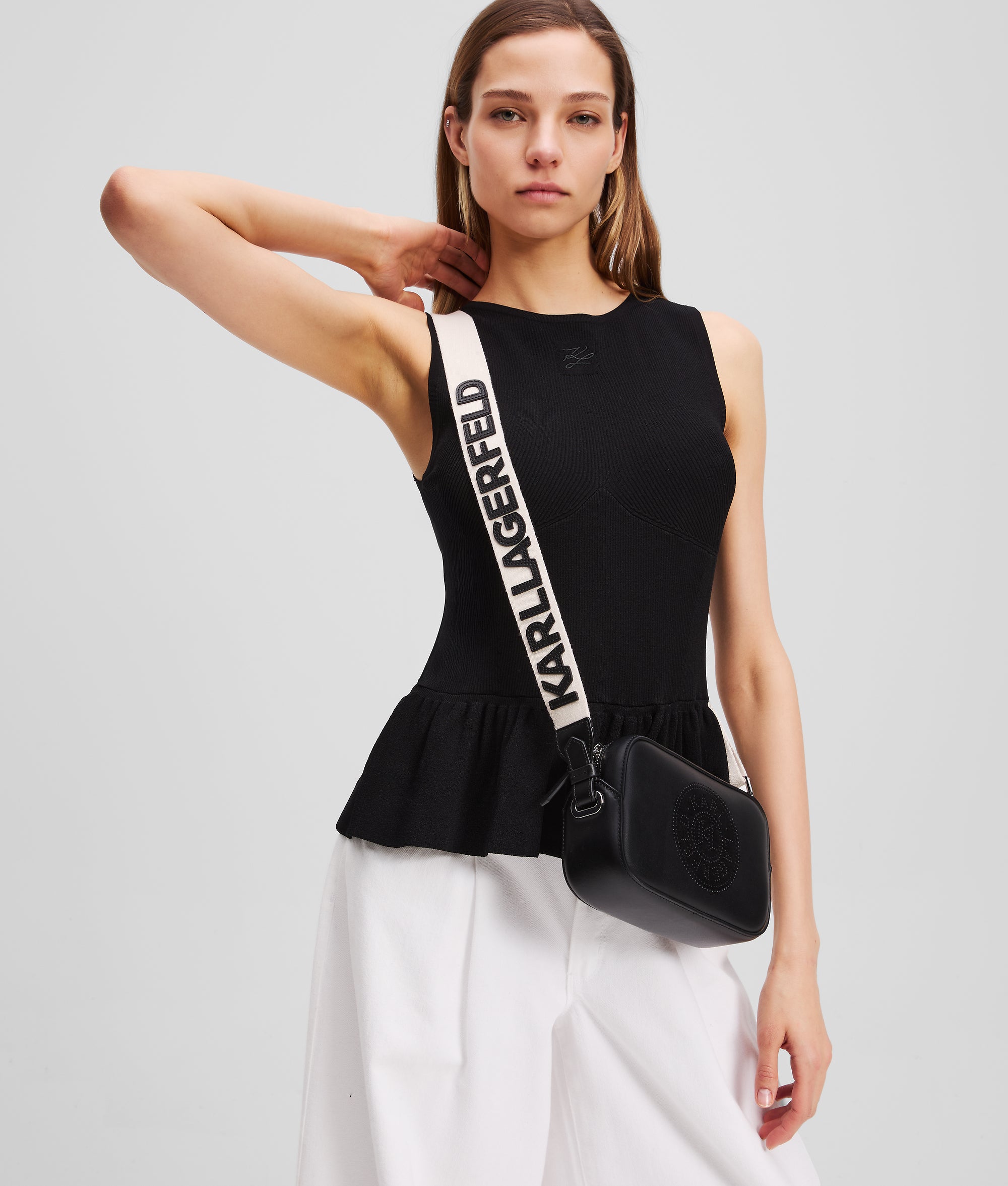 K/CIRCLE PERFORATED CROSSBODY BAG - Image 2