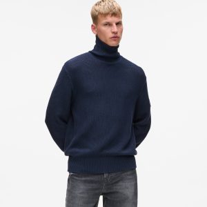 Relaxed rollneck sweater