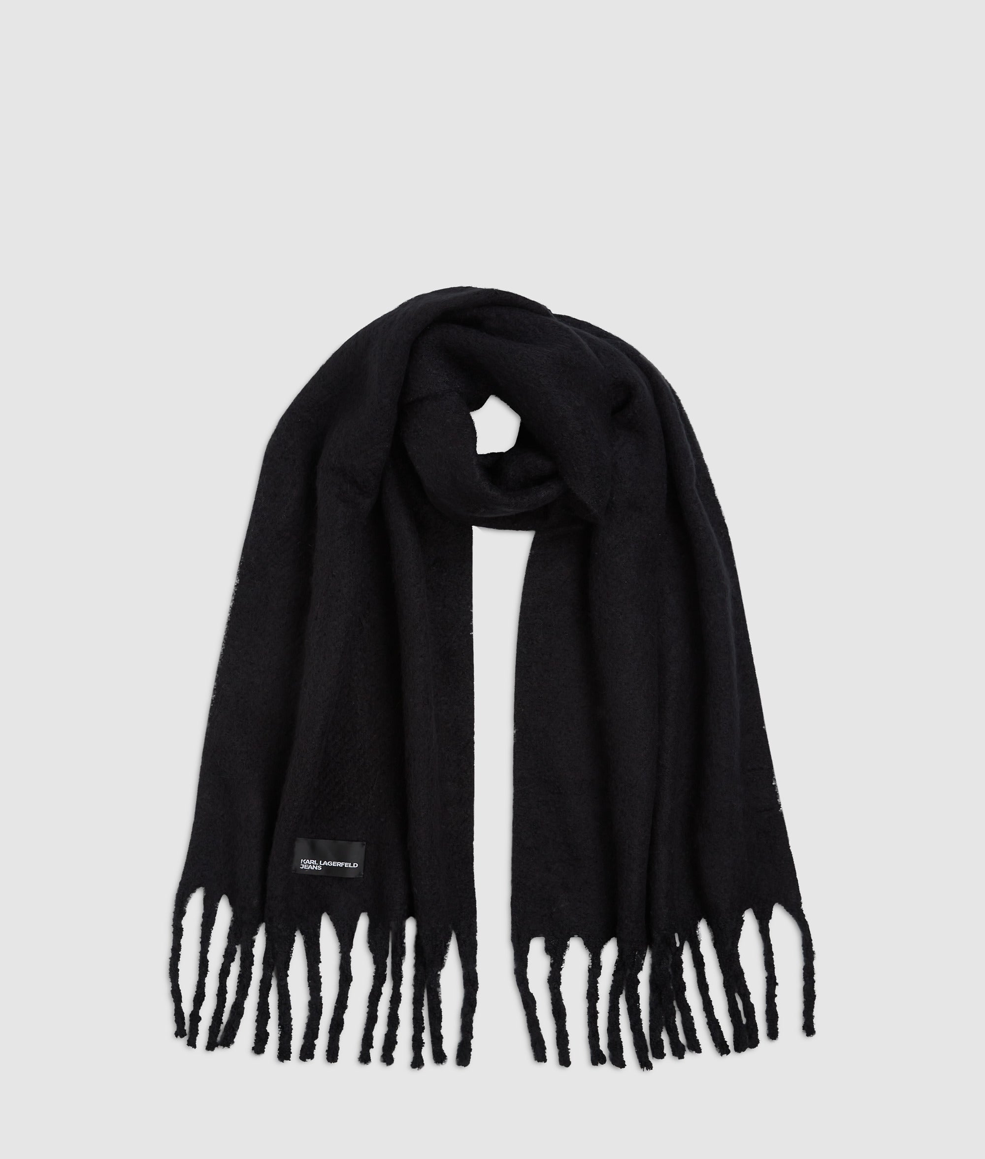 Fluffy scarf - Image 3