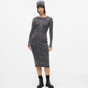 Ribbed long-sleeved dress